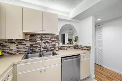 10110 Cedar Point Boulevard #305, Boynton Beach, FL 33437 - Photo 15