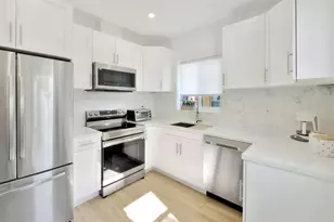 7825 Byron Ave, Miami Beach, FL 33141 - Photo 5
