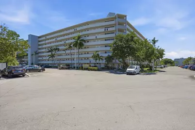 1750 NE 191st Street #811, North Miami Beach, FL 33179 - Photo 1