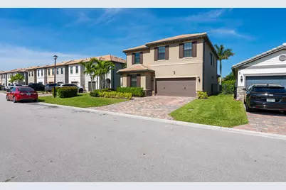 4819 Chantilly Road, Lake Worth, FL 33467 - Photo 3
