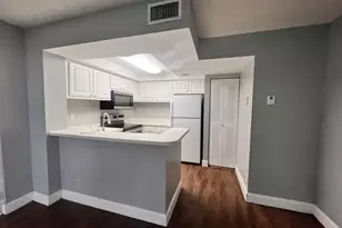 718 Executive Center Dr, West Palm Beach, FL 33401 - Photo 3