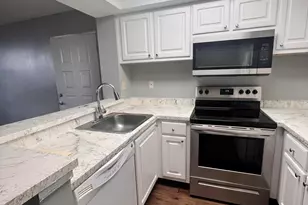 718 Executive Center Dr, West Palm Beach, FL 33401 - Photo 5