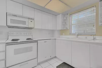140 NE 28th Avenue #502, Pompano Beach, FL 33062 - Photo 9