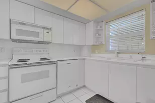 140 NE 28th Ave, Pompano Beach, FL 33062 - Photo 9
