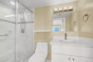 140 NE 28th Ave, Pompano Beach, FL 33062 - Photo 13