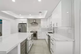120 SE 12th Ct, Pompano Beach, FL 33060 - Photo 9