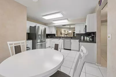 9681 E Sills Dr E #102, Boynton Beach, FL 33437 - Photo 3