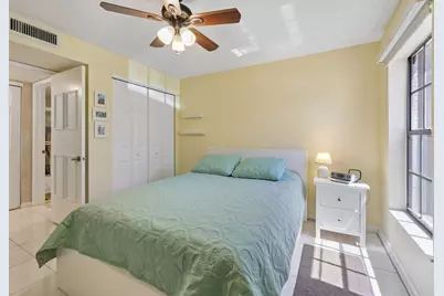 9681 E Sills Dr E #102, Boynton Beach, FL 33437 - Photo 7