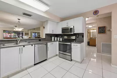 9681 E Sills Dr E #102, Boynton Beach, FL 33437 - Photo 5