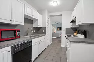 1123 NE 14th Ave, Fort Lauderdale, FL 33304 - Photo 9