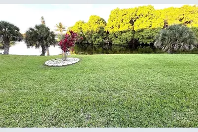 1019 Newport G, Deerfield Beach, FL 33442 - Photo 17