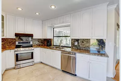 17768 Maplewood Drive, Boca Raton, FL 33487 - Photo 23