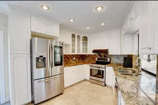 17768 Maplewood Dr, Boca Raton, FL 33487 - Photo 21