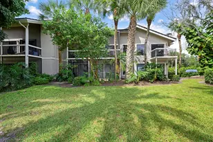 11863 Wimbledon Circle, Wellington, FL 33414 - Photo 23