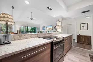 11863 Wimbledon Circle, Wellington, FL 33414 - Photo 5