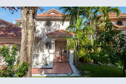 484 NW 38th Terrace, Deerfield Beach, FL 33442 - Photo 3
