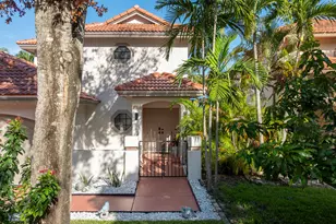 484 NW 38th Terrace, Deerfield Beach, FL 33442 - Photo 3