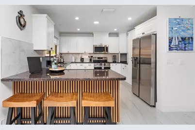 484 NW 38th Terrace, Deerfield Beach, FL 33442 - Photo 9