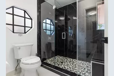 484 NW 38th Terrace, Deerfield Beach, FL 33442 - Photo 19