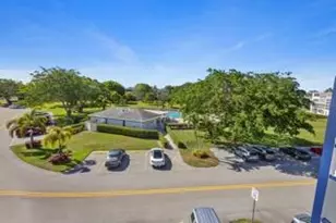 4028 Berkshire, Deerfield Beach, FL 33442 - Photo 17