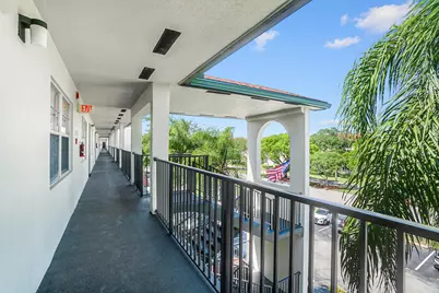 1200 SW 130th Avenue #402g, Pembroke Pines, FL 33027 - Photo 3