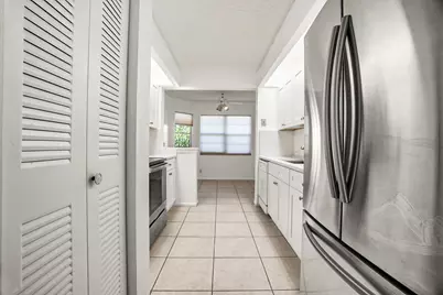 1200 SW 130th Avenue #402g, Pembroke Pines, FL 33027 - Photo 11