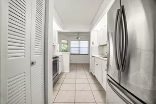 1200 SW 130th Ave, Pembroke Pines, FL 33027 - Photo 11