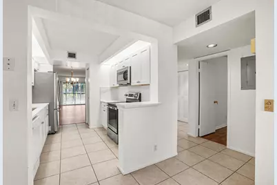 1200 SW 130th Avenue #402g, Pembroke Pines, FL 33027 - Photo 9