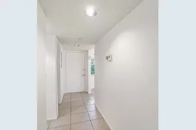 1200 SW 130th Avenue #402g, Pembroke Pines, FL 33027 - Photo 5