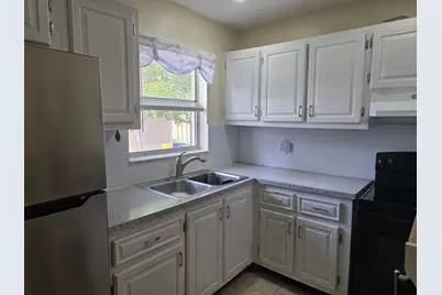 177 Lake Dora Drive, West Palm Beach, FL 33411 - Photo 5