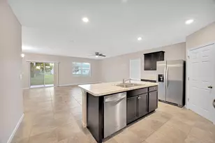 2538 SE Rock Springs Dr, Port Saint Lucie, FL 34952 - Photo 11