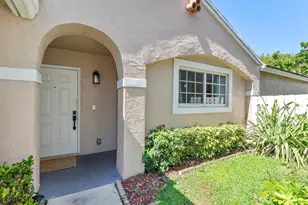 9800 NW 9th Ct, Plantation, FL 33324 - Photo 3