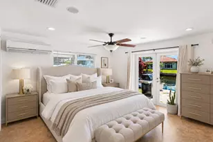 330 SE 10th St, Pompano Beach, FL 33060 - Photo 9
