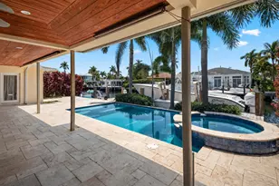 330 SE 10th St, Pompano Beach, FL 33060 - Photo 13