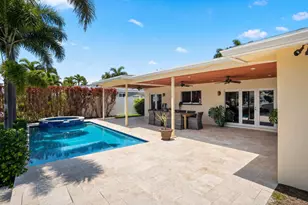330 SE 10th St, Pompano Beach, FL 33060 - Photo 15