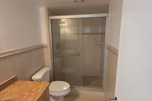 3701 N Country Club Dr, Aventura, FL 33180 - Photo 23