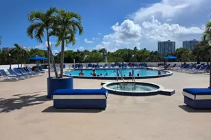 3701 N Country Club Dr, Aventura, FL 33180 - Photo 11