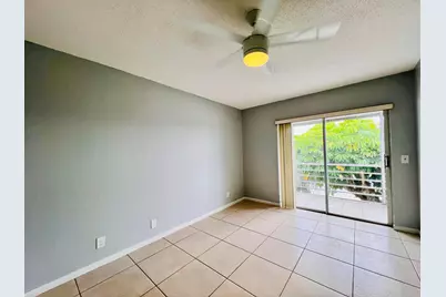 74 Berkshire C, West Palm Beach, FL 33417 - Photo 9