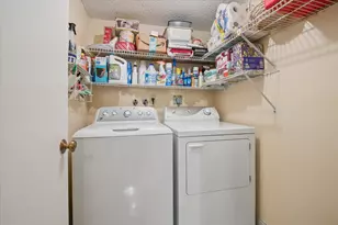 2307 SW 15th Street SW, Deerfield Beach, FL 33442 - Photo 15