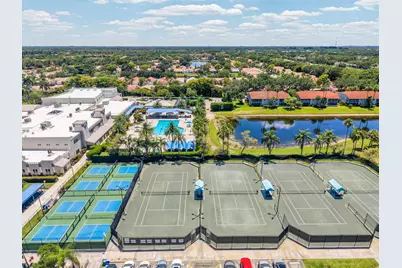 9532 N Crescent View Dr Drive N, Boynton Beach, FL 33437 - Photo 43