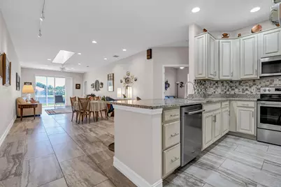 9532 N Crescent View Dr Drive N, Boynton Beach, FL 33437 - Photo 5