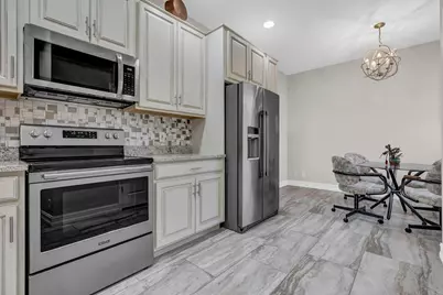 9532 N Crescent View Dr Drive N, Boynton Beach, FL 33437 - Photo 7
