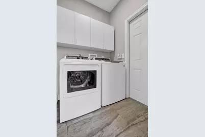 9532 N Crescent View Dr Drive N, Boynton Beach, FL 33437 - Photo 35