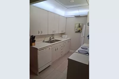 4023 Newport H, Deerfield Beach, FL 33442 - Photo 3