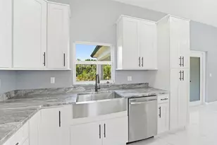 2392 SW Madden Ave Ave, Palm Bay, FL 32908 - Photo 9