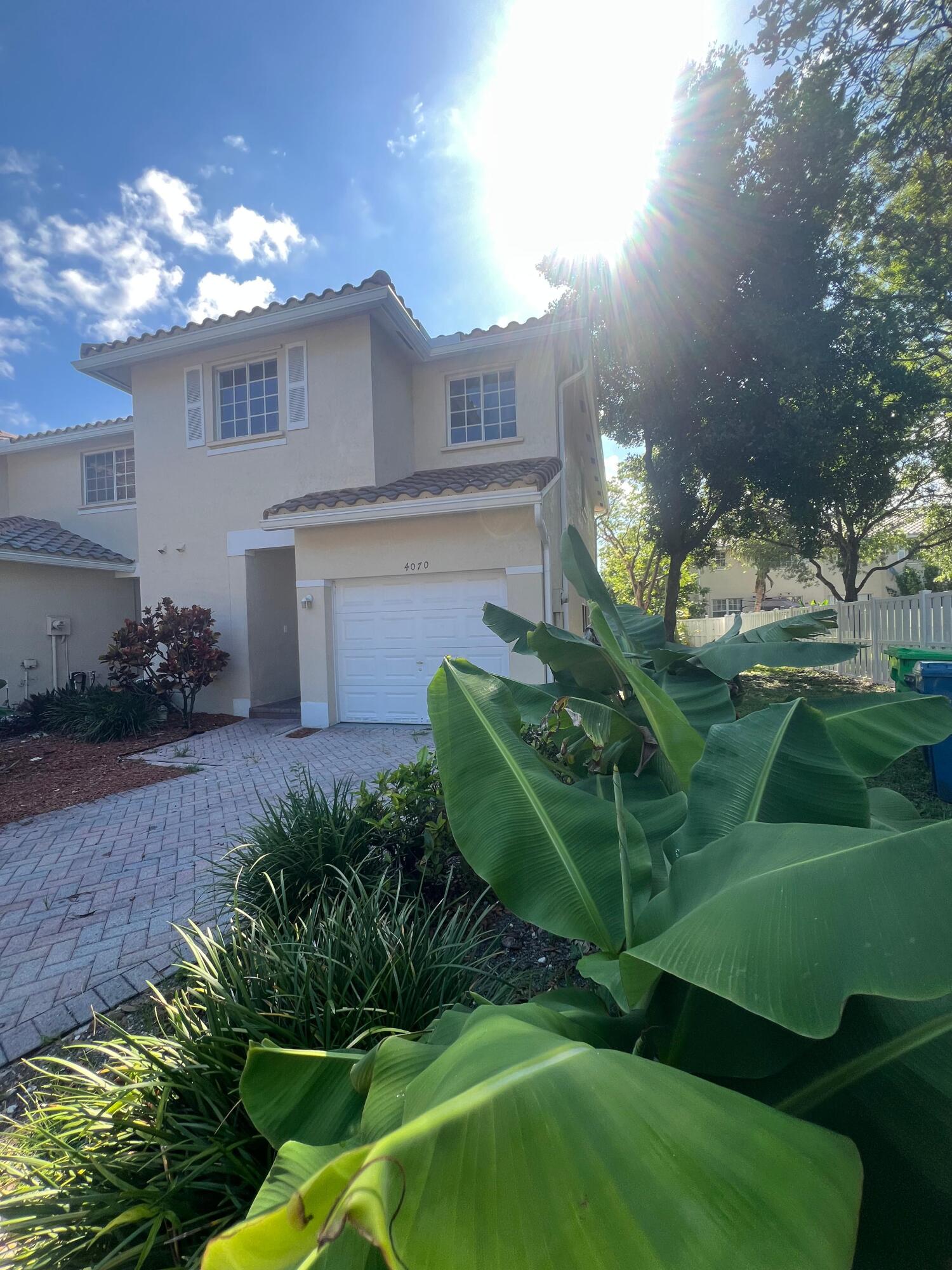 4070 NW 91st Terrace - 4070 NW 91st Terrace, Sunrise, FL 33351 Luxury Property | Jose Angel Pina