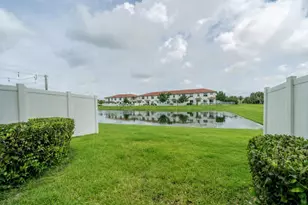 2004 Sugar Maple Dr, Palm Beach Gardens, FL 33410 - Photo 15