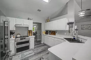 1550 SW Kosnar Ave, Port Saint Lucie, FL 34953 - Photo 9