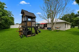 1550 SW Kosnar Ave, Port Saint Lucie, FL 34953 - Photo 5