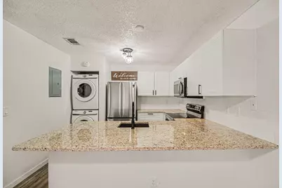 1011 NE Abada Ct Court NE #110, Palm Bay, FL 32905 - Photo 5